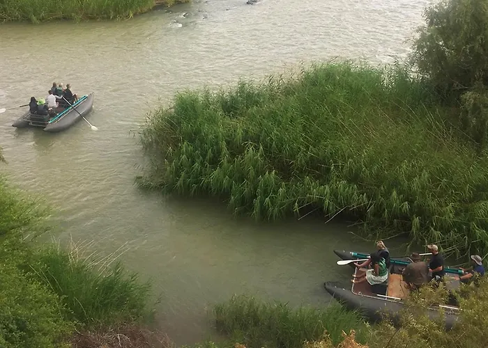 Gkhui Gkhui River Lodge