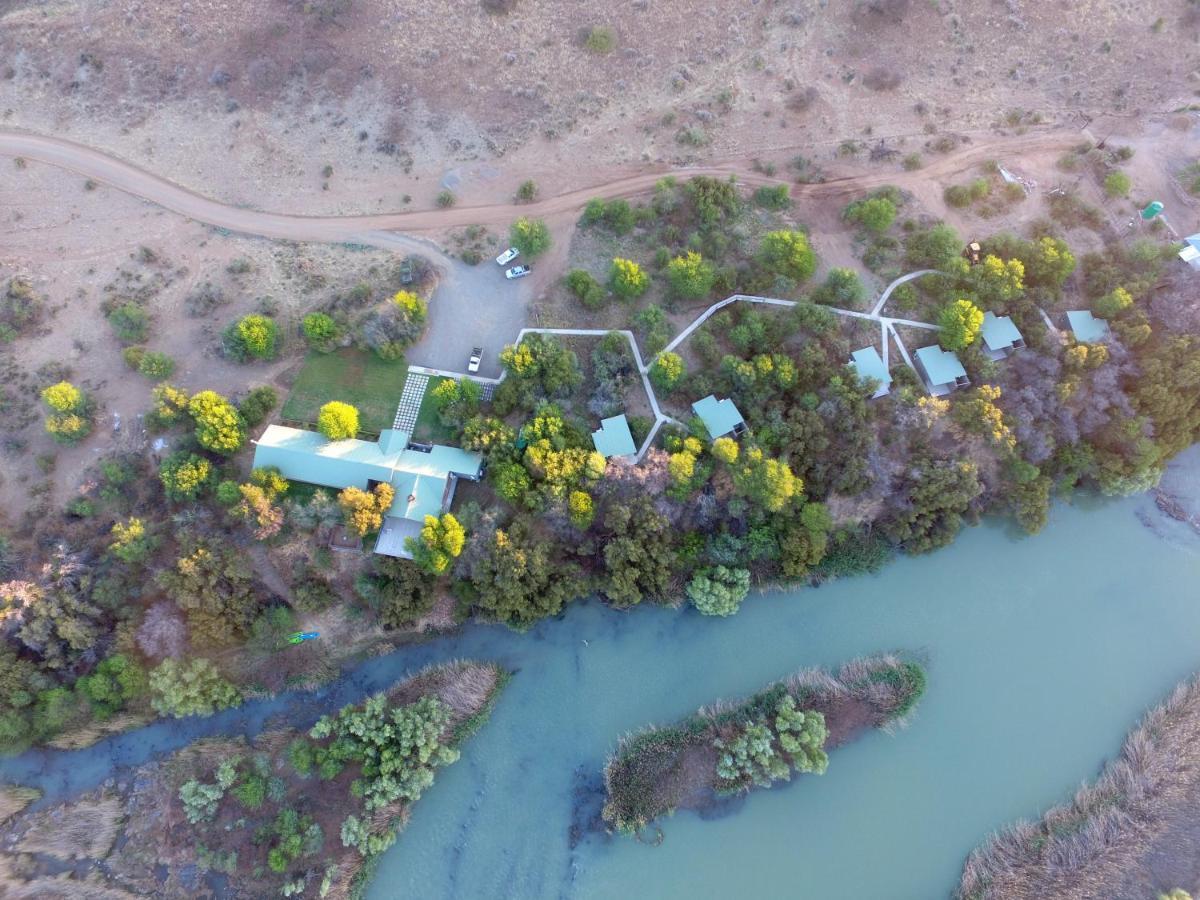 Lodge Gkhui Gkhui River